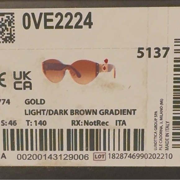 Versace Black and Gold Glasses Case - Picture 6 of 6